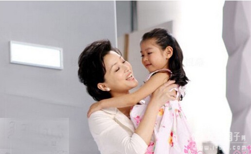 <em>杨澜</em>谈育儿经 我坚决支持<em>女儿</em>早恋 - <em>教育</em>大家