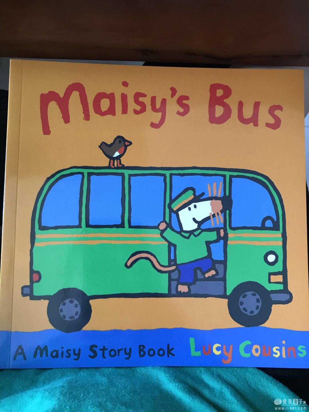 Maisy's bus